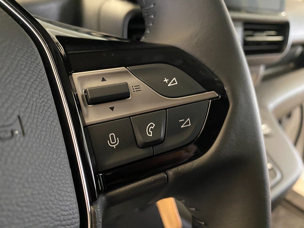 Car Image car-168261-51f18f1ff25358bb30ddaa7dab2adff1
