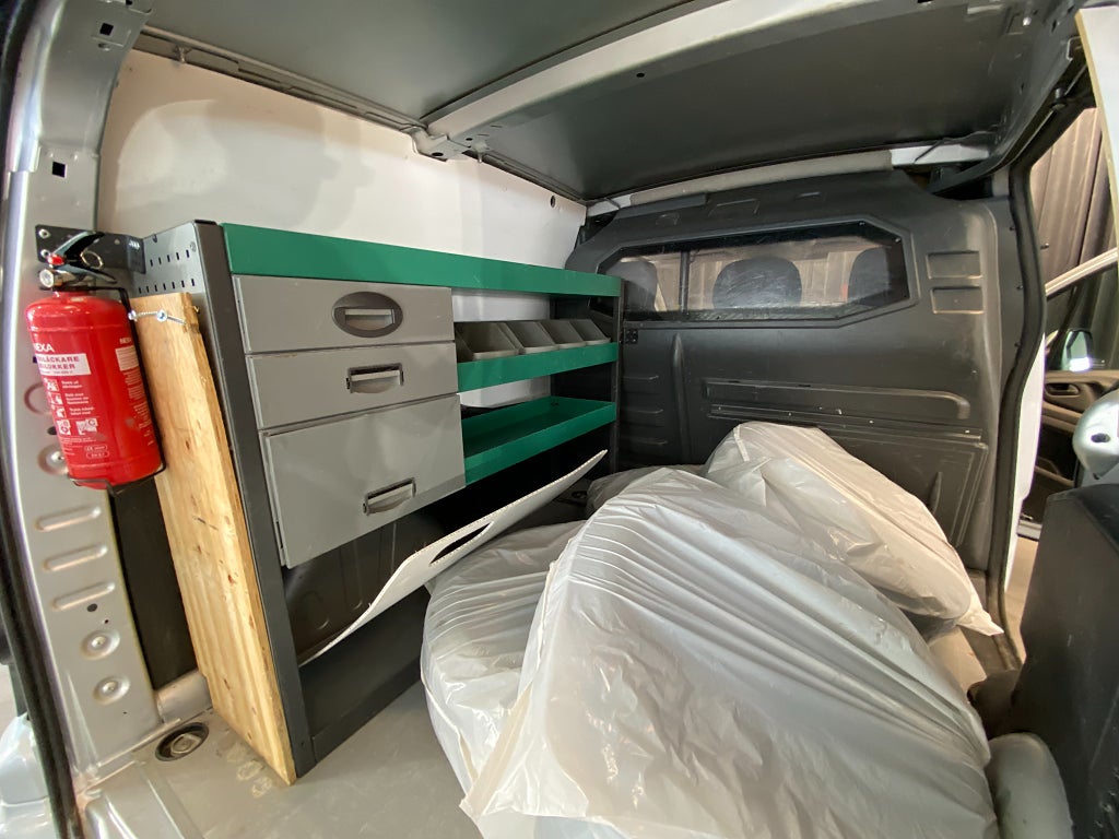 Car Image car-168463-f706454305b17fc126bf5689f1130d4f