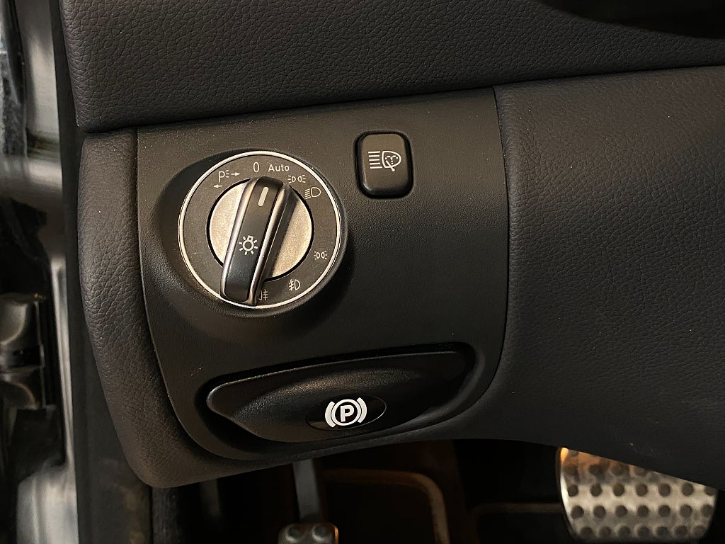 Car Image car-168653-0d2cd0e16a52573332dbc1e077d26e2d