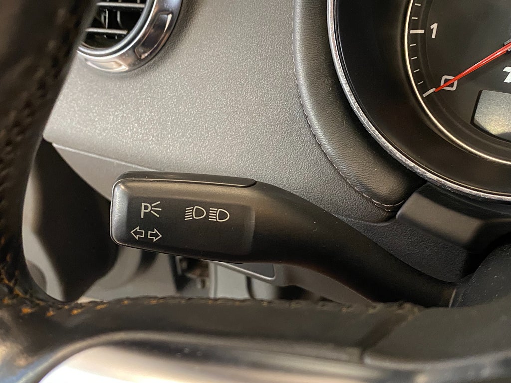 Car Image car-168762-a220fb6647ef54c8bb50666d7b258f02