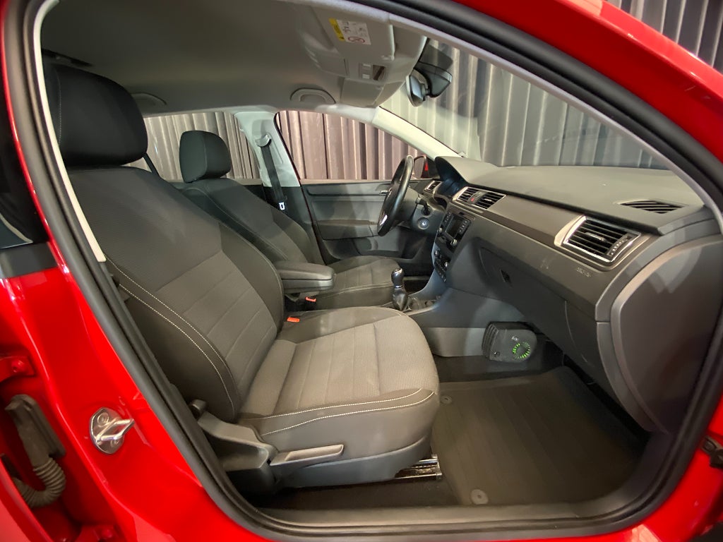Car Image car-169197-b2ad5c6af73192694d40613f1c1e54a3