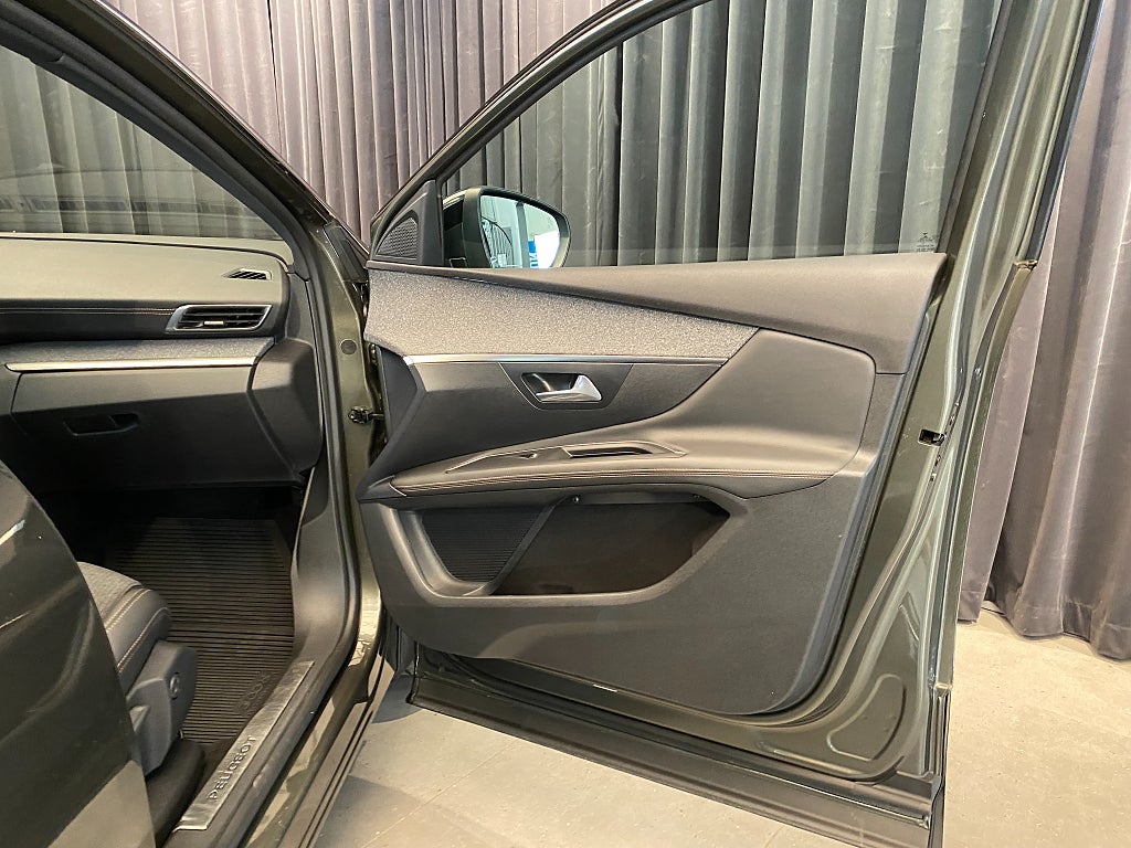 Car Image car-169550-f47ea930e1679758f2e761160e5caa49