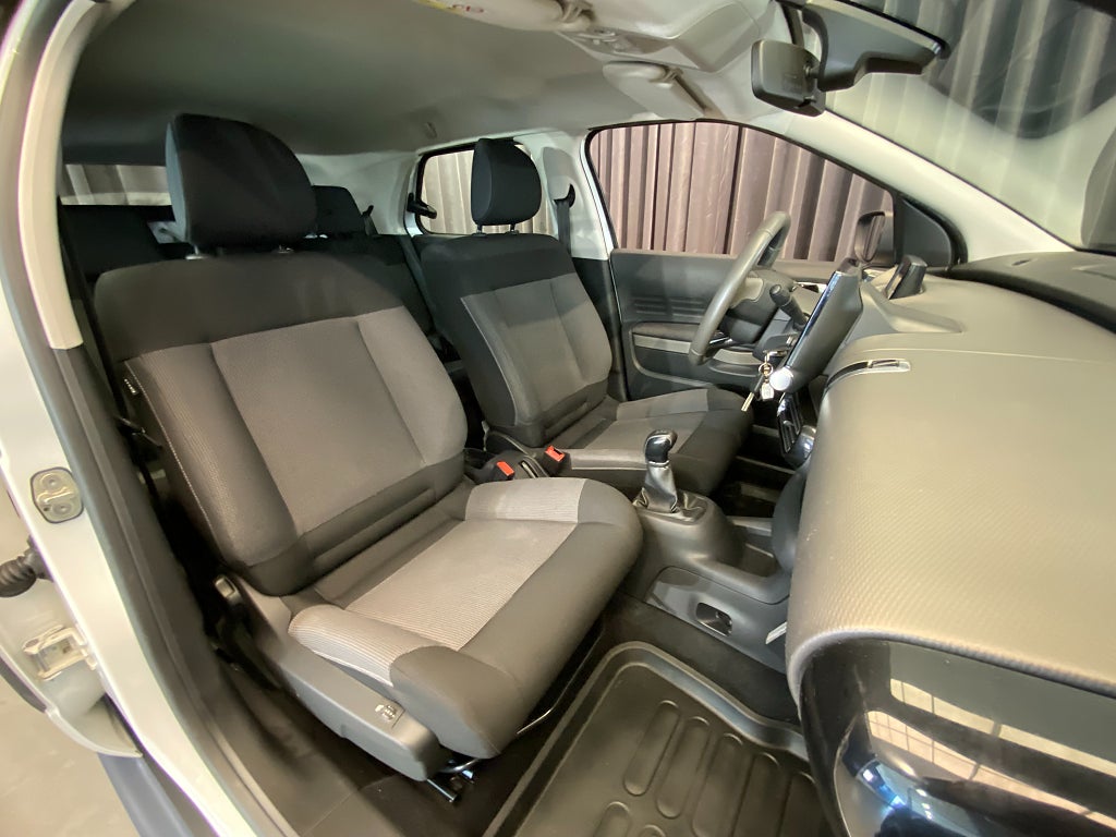 Car Image car-169699-77208c1288ec382a5fe103d5357a9cfa