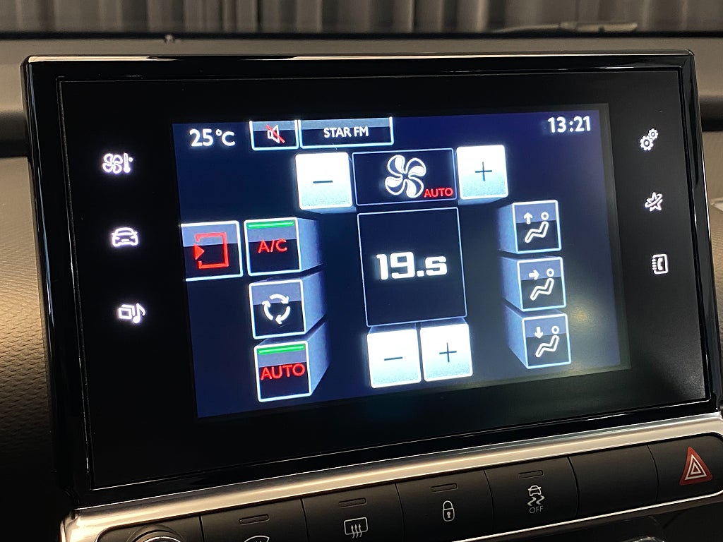 Car Image car-169699-bd69ff473329092855f8ff0ffa0cb347