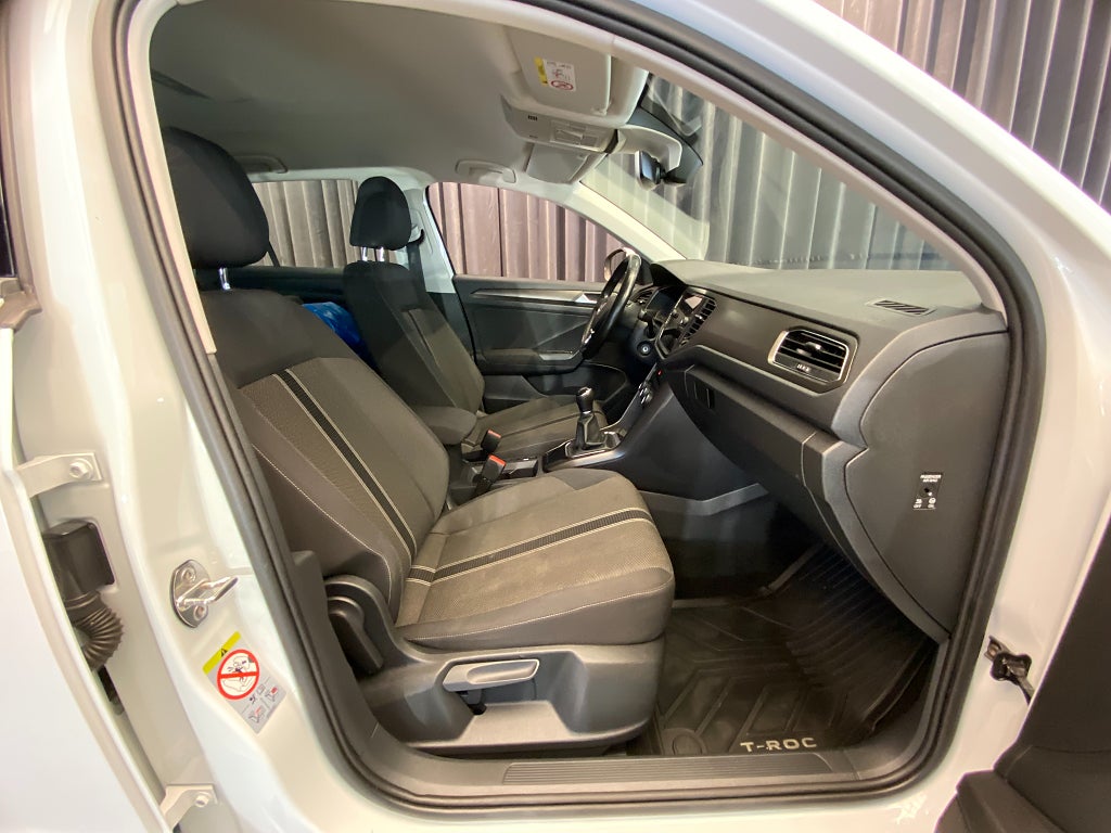Car Image car-170036-f9a12edd82e4a41b40ce0fd46e90c446