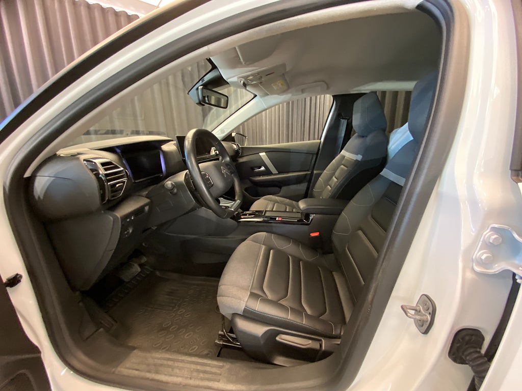Car Image car-170153-53773b6fb4a4b32086693aac5a112772