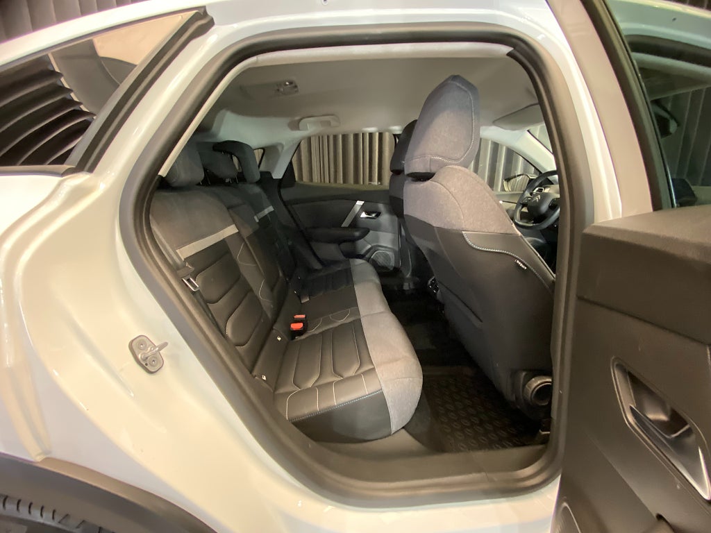 Car Image car-170153-73fc30edd055698bac7c658a6bbe8f0e