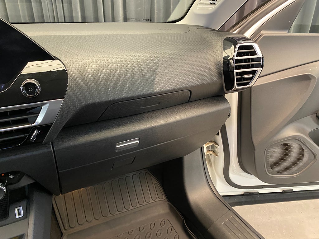 Car Image car-170221-02084d4f35ca735c8483edc28542807f
