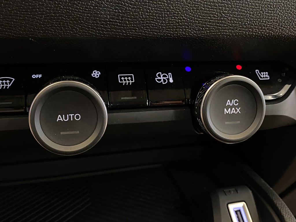 Car Image car-170221-a4c77f4f1aaefd9e8067eef865901638