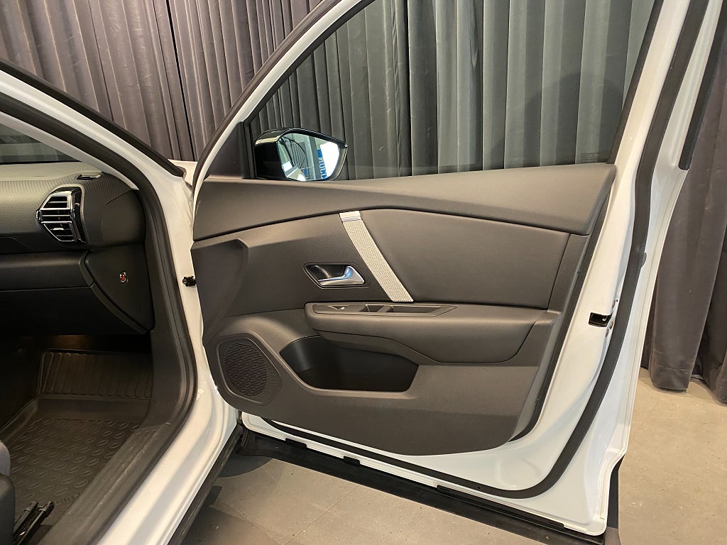 Car Image car-170221-d351f7e02c6c0db795f7b6aa89a75b3e
