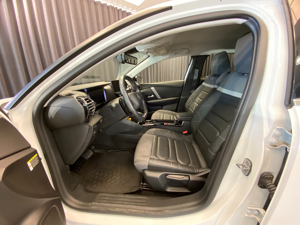 Car Image car-170221-ecaf07a723db4a14dba42101b0081c8a