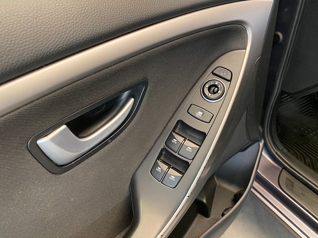 Car Image car-170361-3fd51896de10e1568d7c044fd90d1cf3
