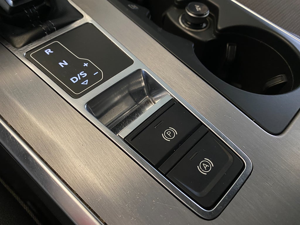 Car Image car-170401-3da63f9bd76069e953f5d6a90ac4d7da