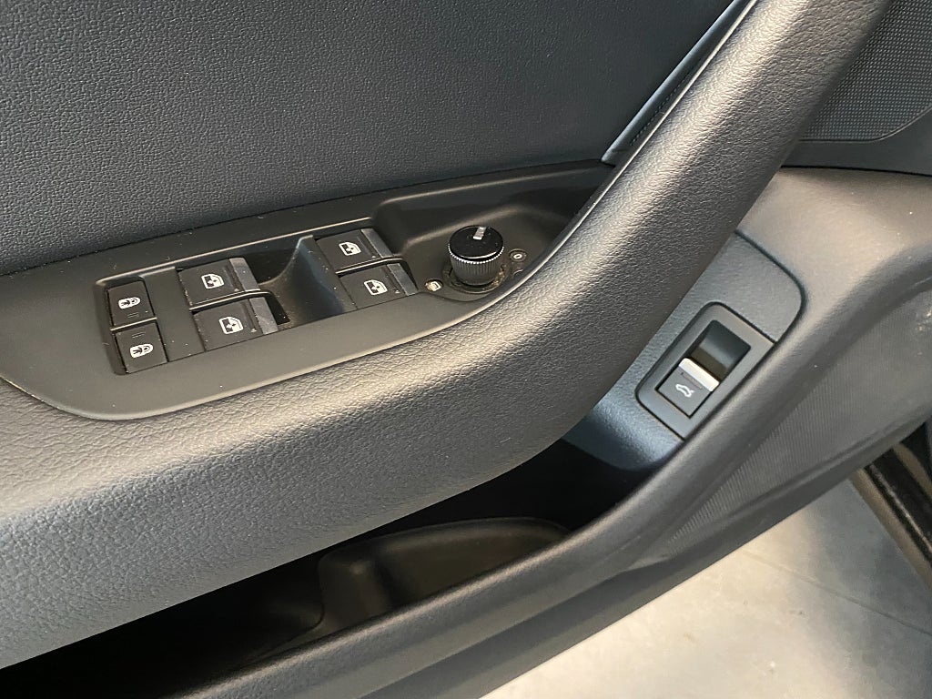 Car Image car-170401-419ab6368c2bc0fa1d0b47ae1642ec97