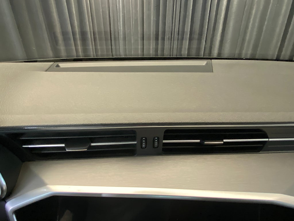 Car Image car-170401-464f749f6fe58c457a34f7a875cc0e99