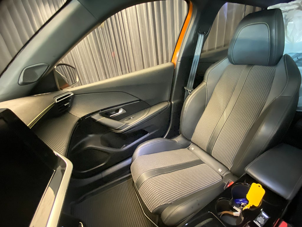 Car Image car-170640-05e311aa2b44f69035a52e4c87de63e5