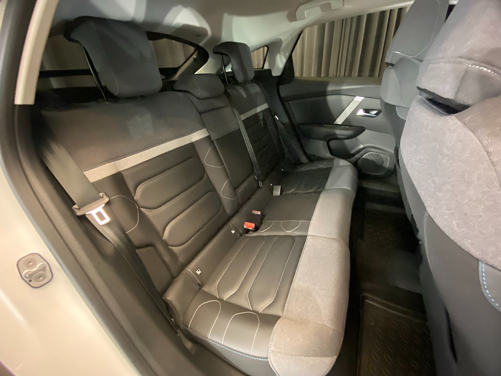 Car Image car-170701-431a05321121ee4d1c25accddcc156e6