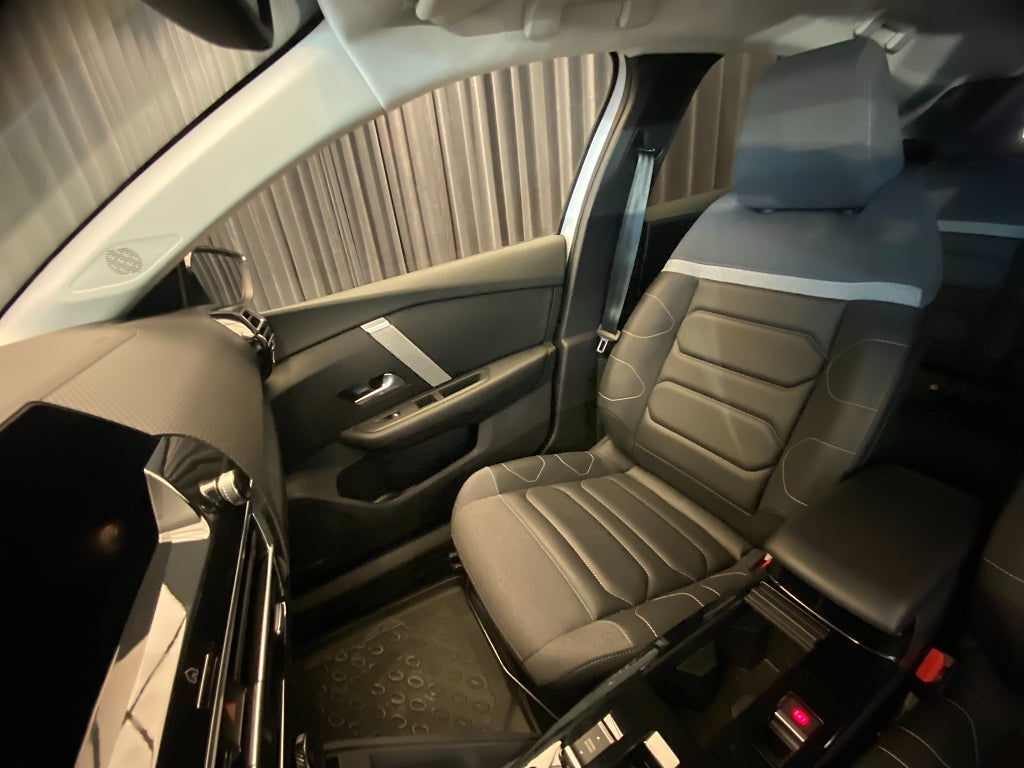 Car Image car-170701-766da3588b881083d38fcf9874f6d9f9
