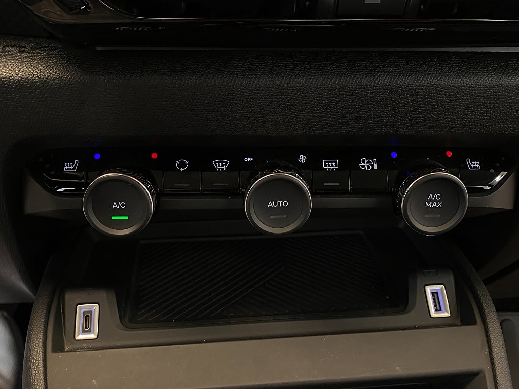 Car Image car-170701-8a9bc3be50cac042feaf4c0a2e4b0957