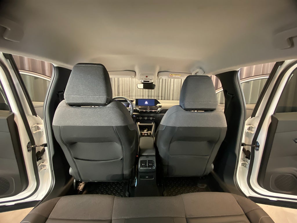 Car Image car-170701-bfc3d4198944d6f176eab84fc695d7cc