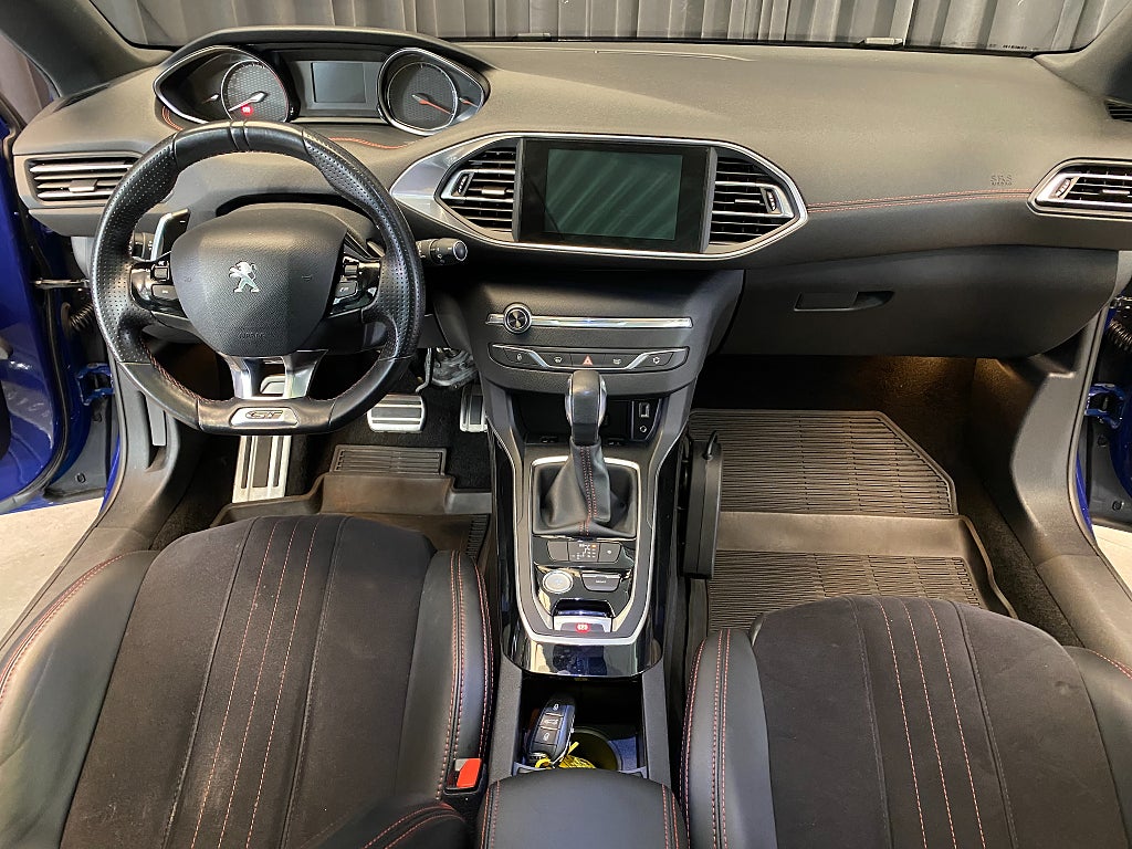 Car Image car-170875-679e7a7d071f74ea938b80177b1270d8