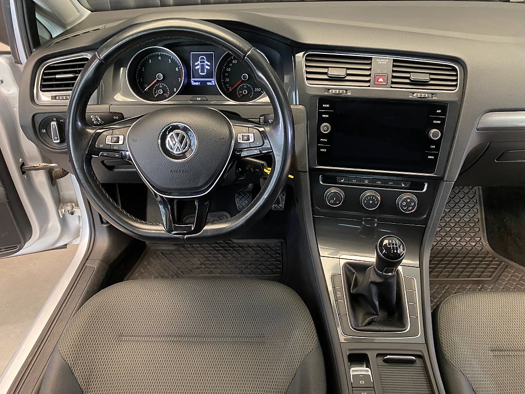 Car Image car-171003-5689608ab440a50d8f86a81b92005e20