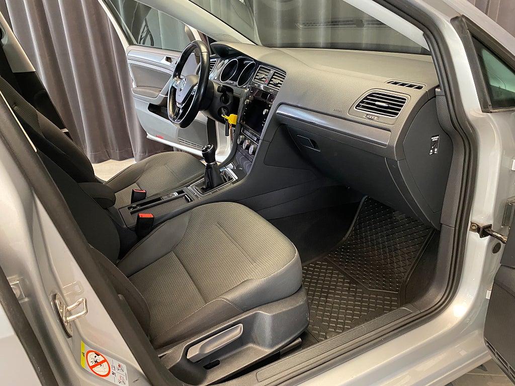 Car Image car-171003-61ddfc97996e70a84cc61334db6a6c61