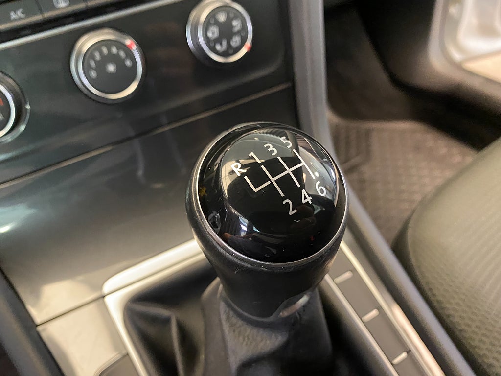 Car Image car-171003-8842b41175299c93a53fdf6c7bdd298d
