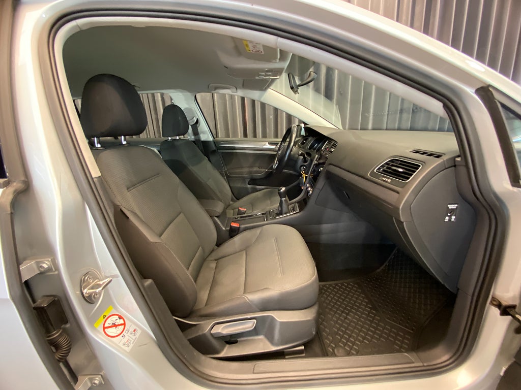 Car Image car-171003-f4ec1c272a56eb465f40314bc43fc946