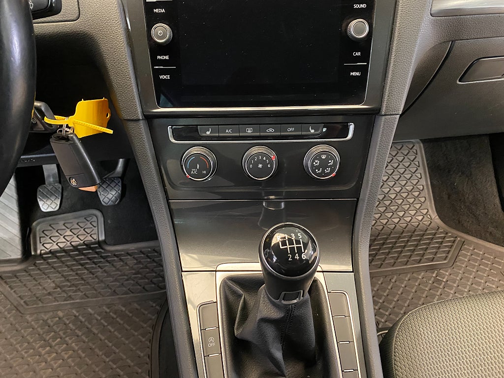 Car Image car-171003-fb255df738ffaeb6b8708bc644c77782