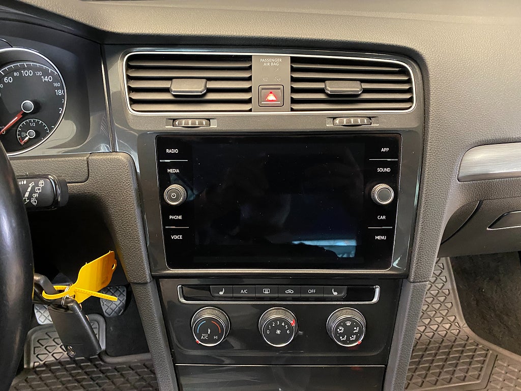 Car Image car-171003-ff0a0a878436e11271c55e02b4b5eef5