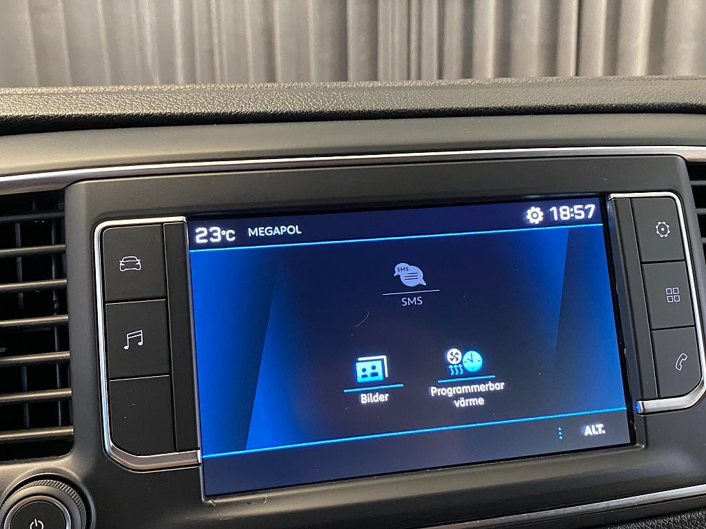 Car Image car-171113-93068427af256227442f2ffb27286c6f