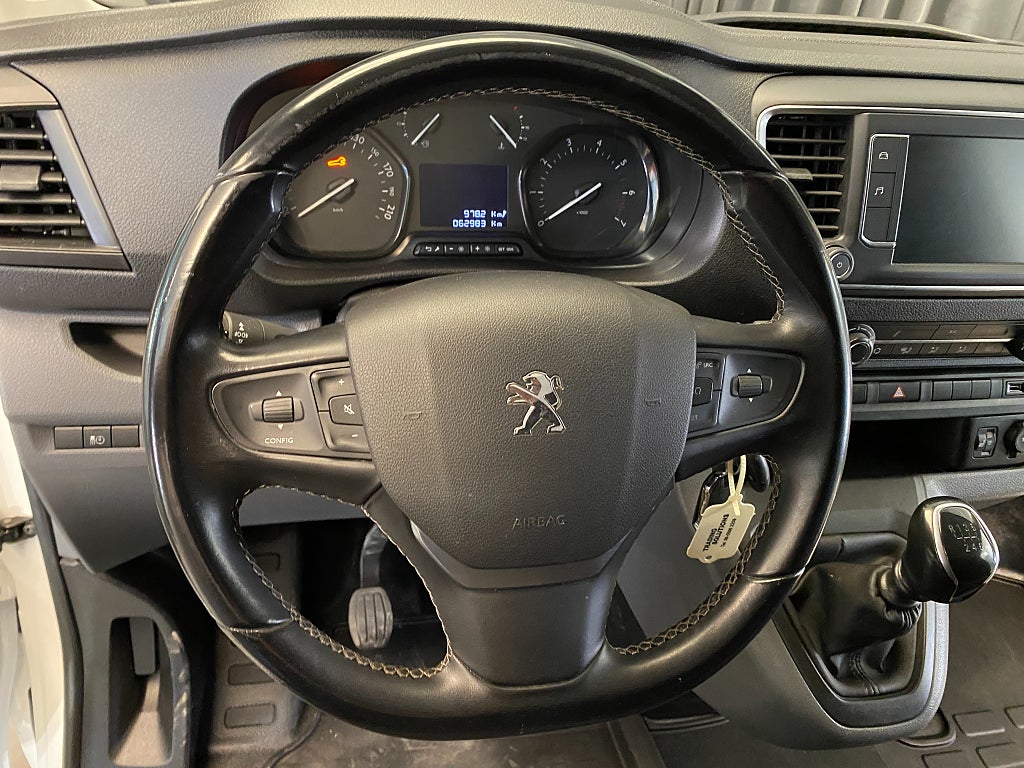 Car Image car-171113-af86104eb00109e9a896faf7c0d46278