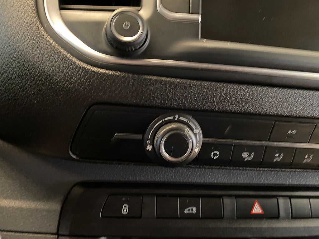 Car Image car-171113-c0b63abc4b603690a66b0183f64a980e