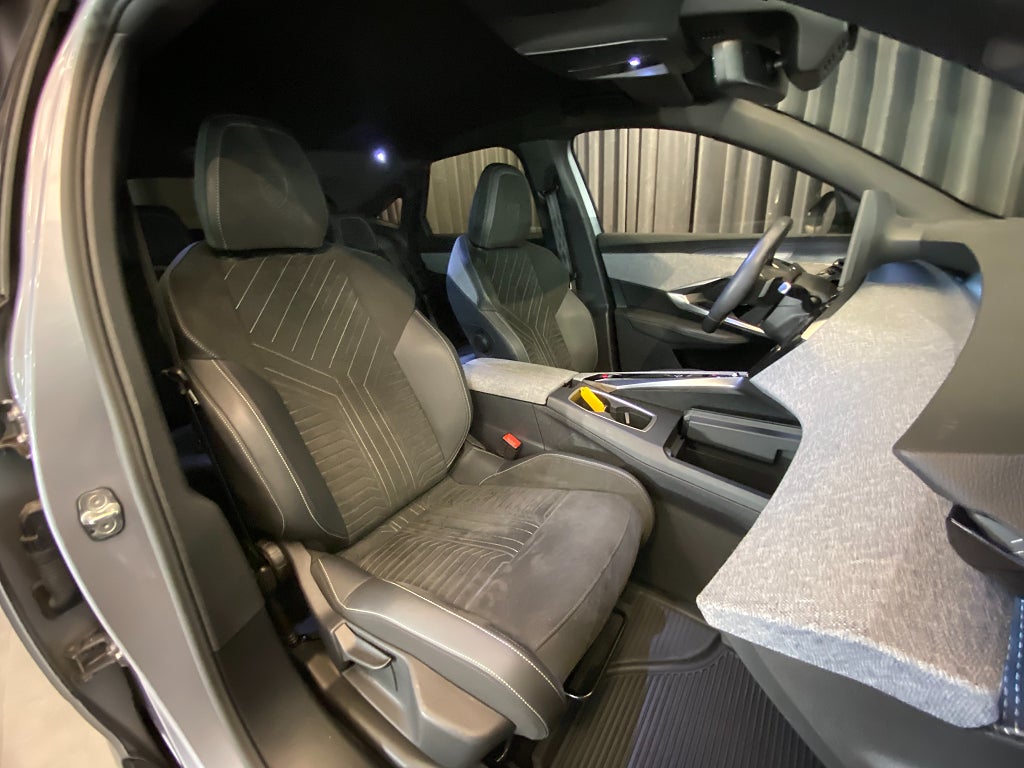 Car Image car-171603-e955d62e02eb20d72a359045644d28e1