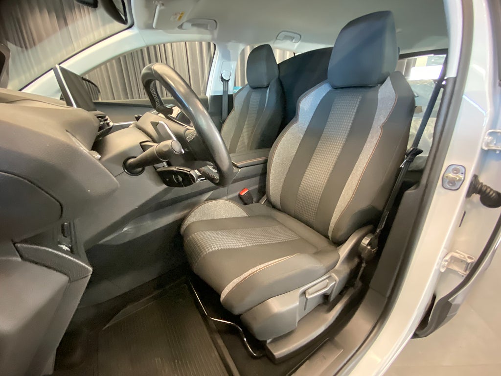 Car Image car-171605-1fbdf848b5211b319c72f58364ae85ab