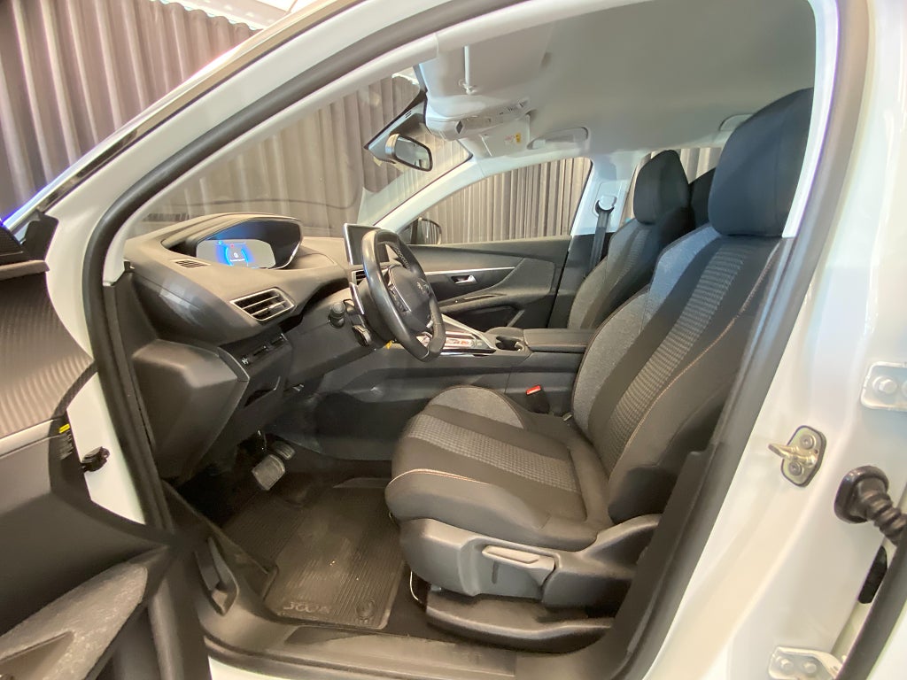 Car Image car-171605-91b8a2dae18f0f05663e3fb6a1f06c82
