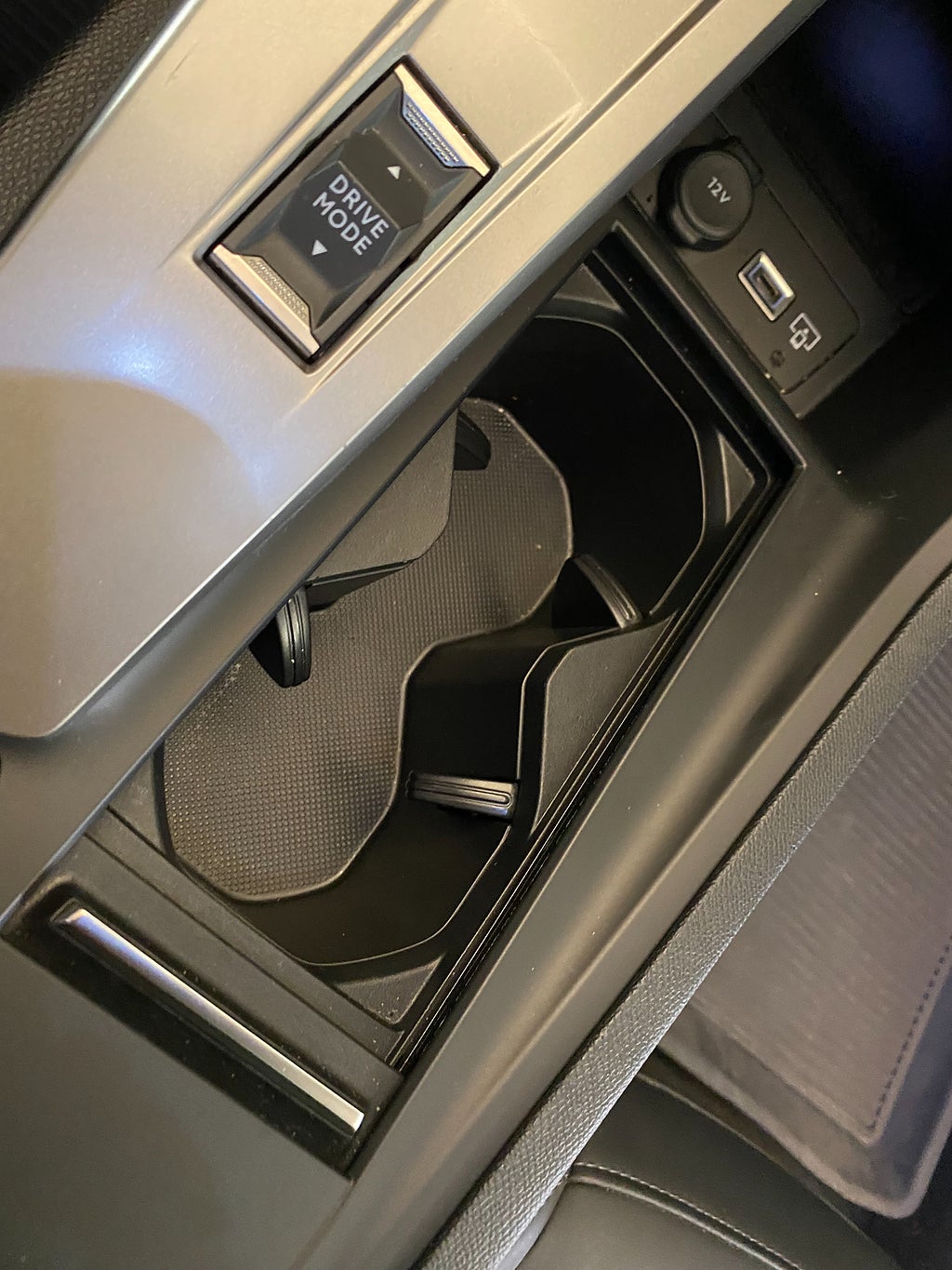 Car Image car-171608-995993318972b5150f263a8d4612d715