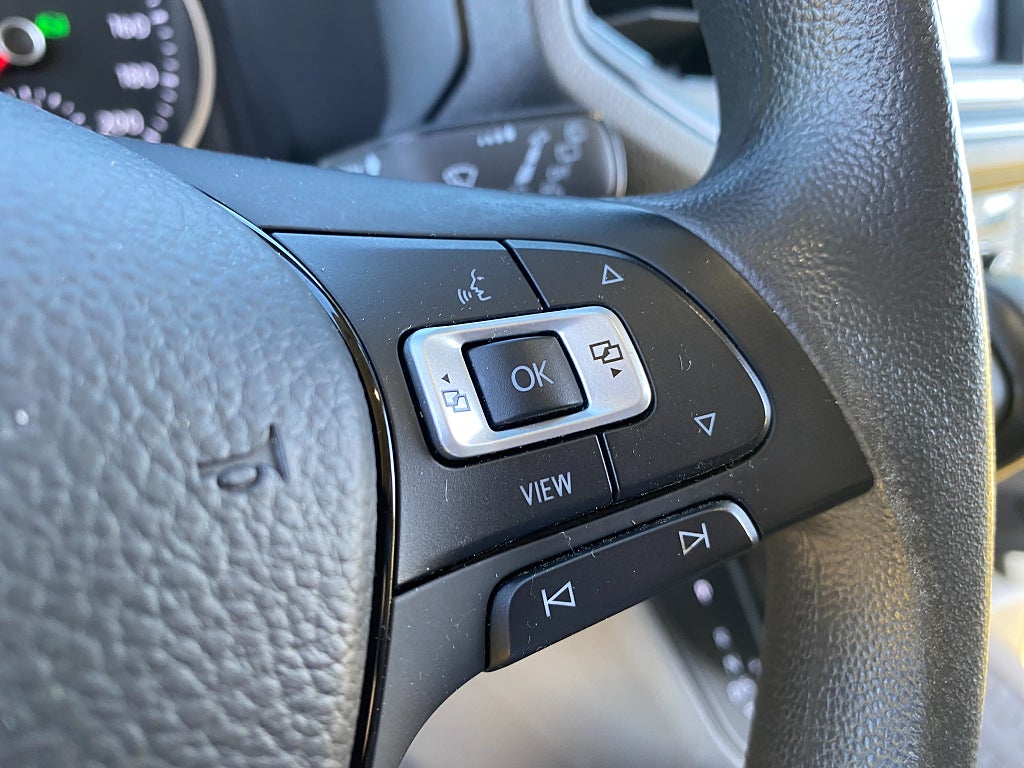 Car Image car-171815-8de467ffbf0e037bc24aa17de3c6270f