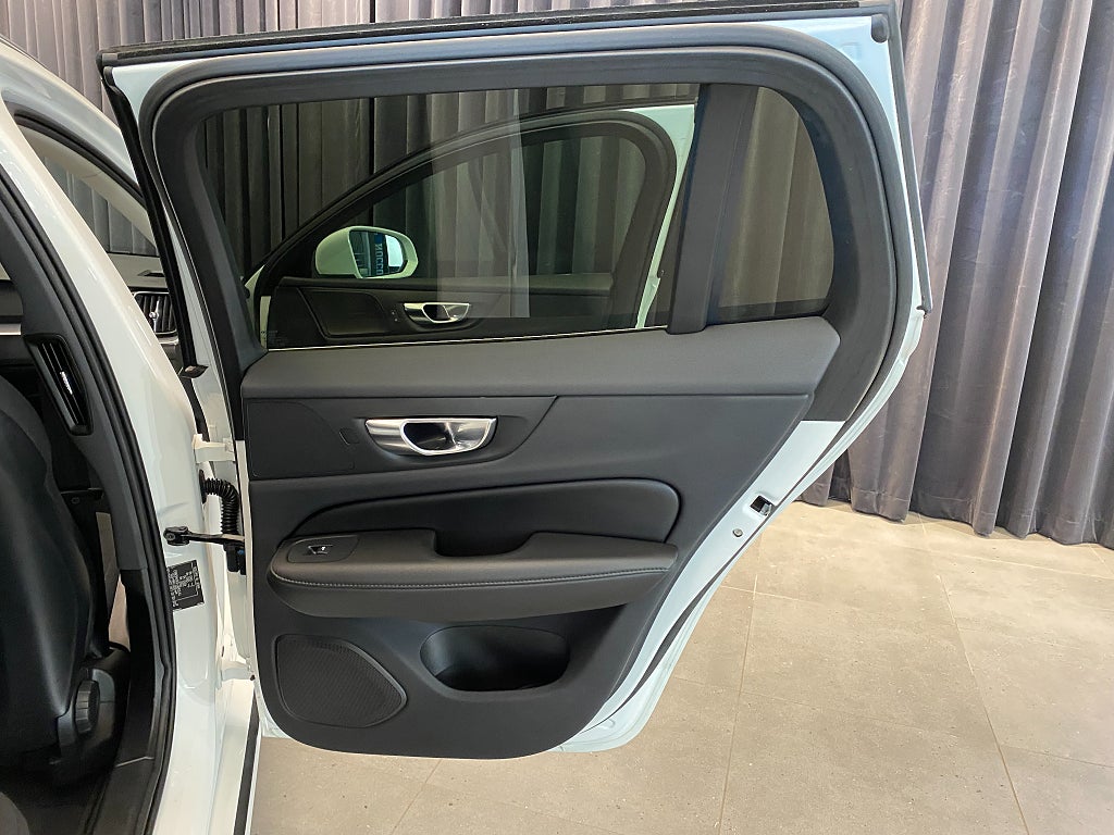 Car Image car-171924-54049f05b2521bf4611d703ca3daa68b