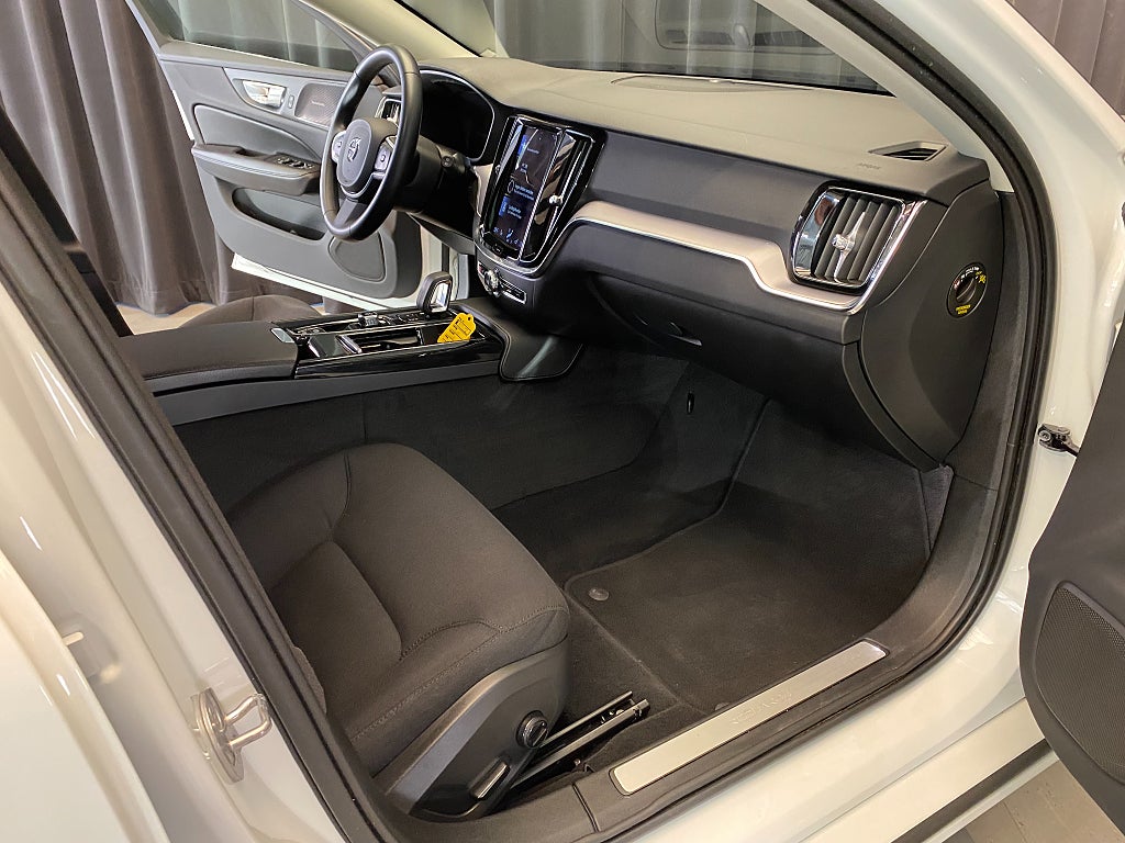 Car Image car-171924-b5106521a02ea161850937fc7fe54702