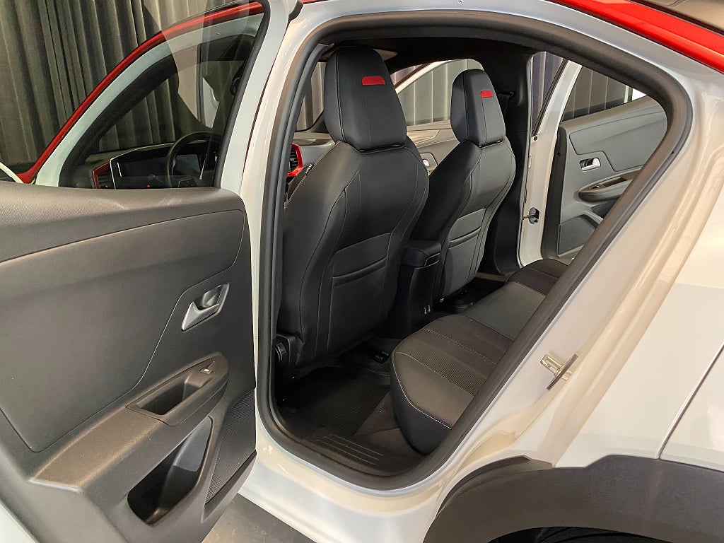 Car Image car-172233-0091267beb9b9a7390238217495bfb14