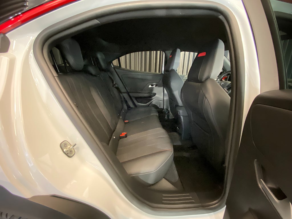 Car Image car-172233-27b42e433fcc88b7abafe1816f84ec85