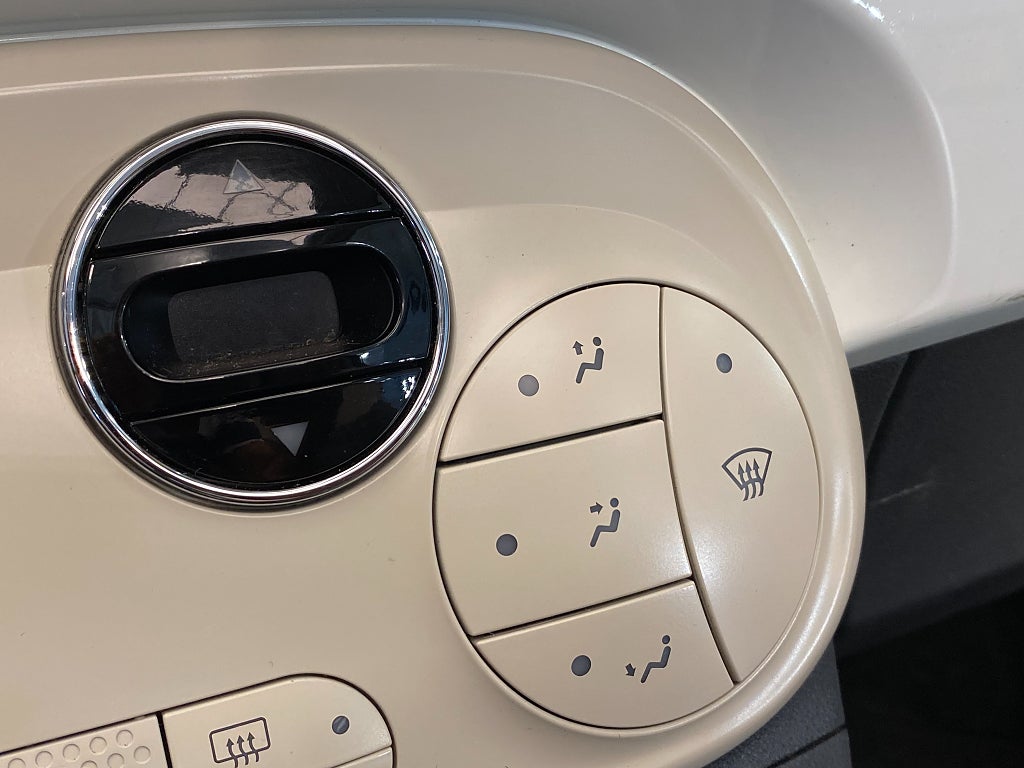 Car Image car-172235-eb32c9eed60448b6fcb5a8ec30b2d72b