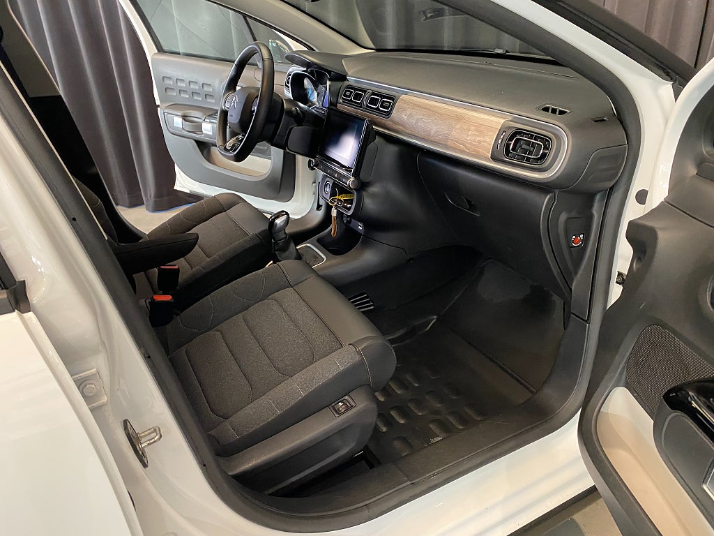 Car Image car-172385-02c1fb61ab8138245938819b83624c17