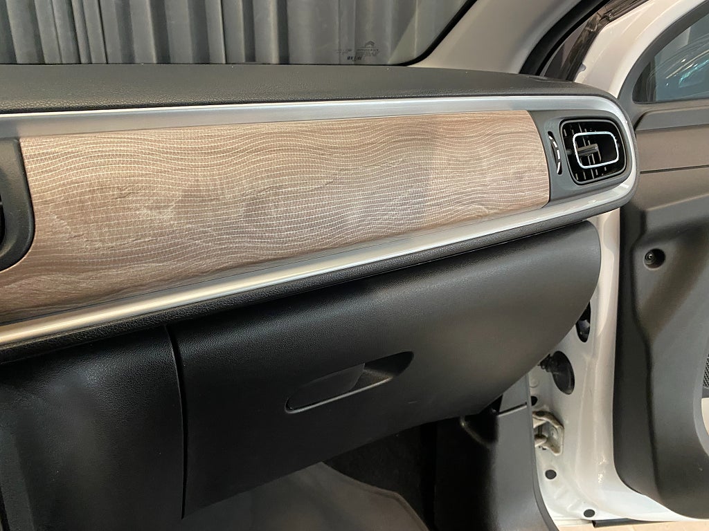 Car Image car-172385-1c8fc0d018d84b305041d195764addbd