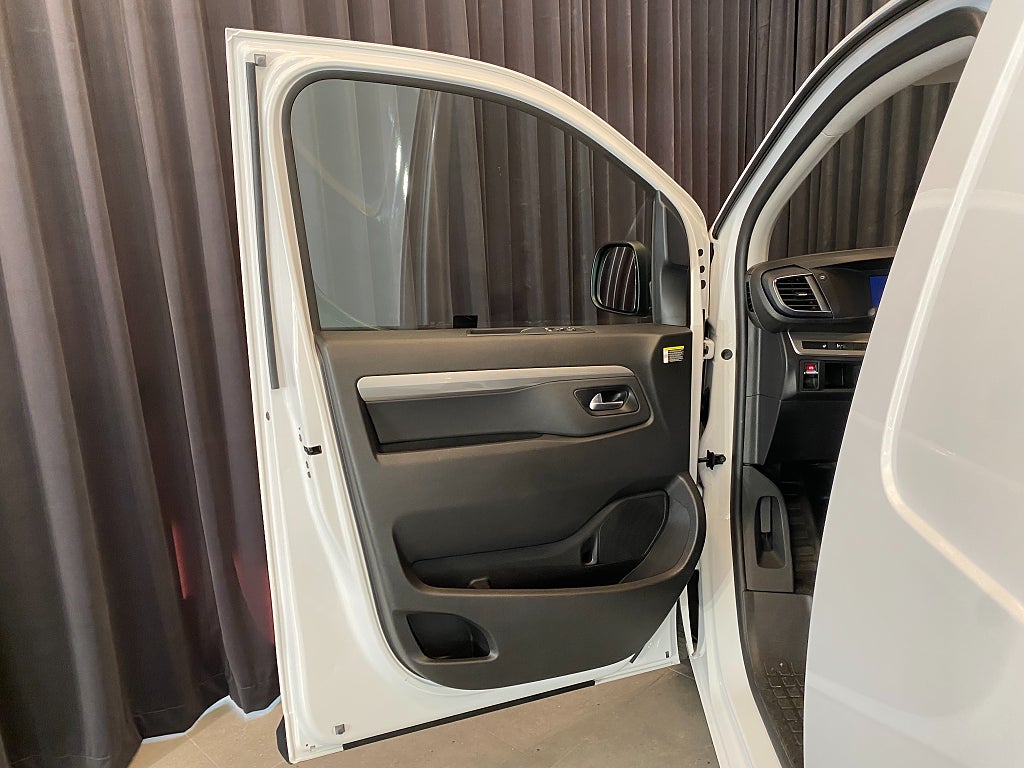 Car Image car-172641-0d9ad0ff98ee943f3d4ac8d286c118e7
