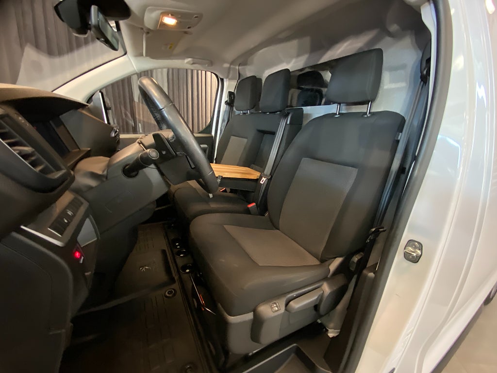 Car Image car-172641-1f6941f217e27186b753e39b3e0242df
