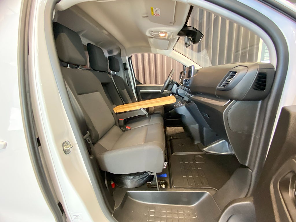 Car Image car-172641-a6d8d0365b6df07e8ecf528d4cf562ee