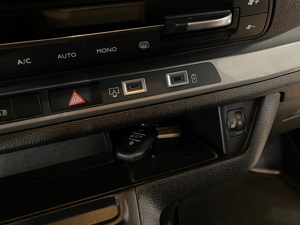 Car Image car-172641-d190235009ca0fb32d7c2b77fce163a2
